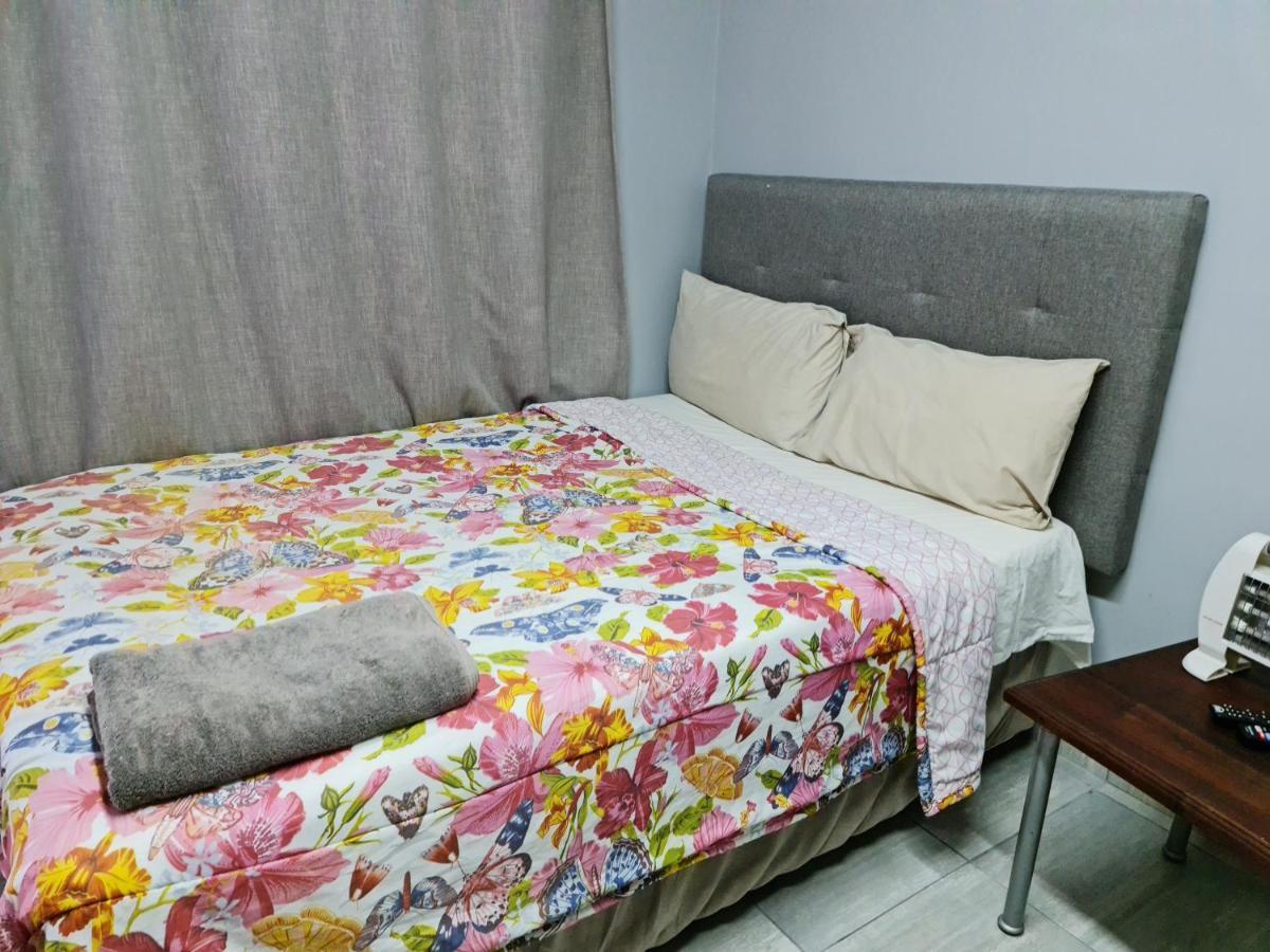 Hasate Guest House 10 Florence Street Oakdale Belliville 7530 Cape Town South African Екстер'єр фото