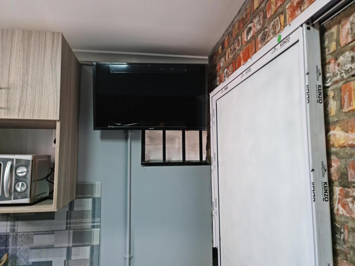 Hasate Guest House 10 Florence Street Oakdale Belliville 7530 Cape Town South African Екстер'єр фото