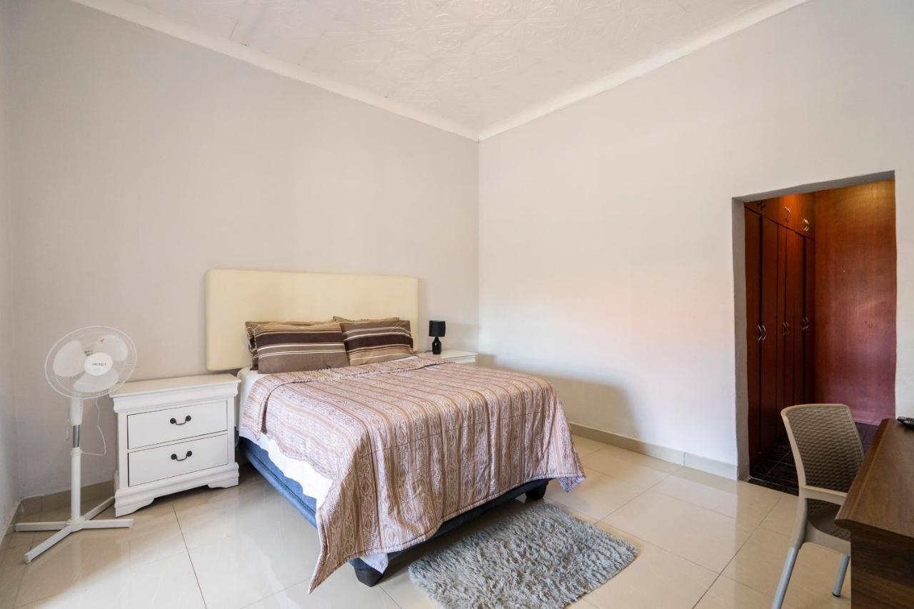 Hasate Guest House 10 Florence Street Oakdale Belliville 7530 Cape Town South African Екстер'єр фото