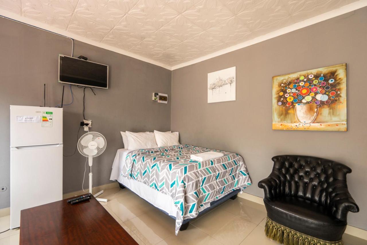 Hasate Guest House 10 Florence Street Oakdale Belliville 7530 Cape Town South African Екстер'єр фото