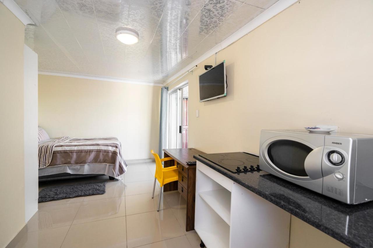 Hasate Guest House 10 Florence Street Oakdale Belliville 7530 Cape Town South African Екстер'єр фото